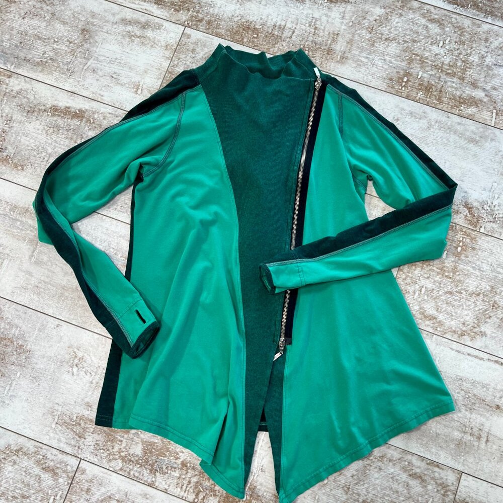 Stunning Hard Tail Forever Zip-Up Jacket/Top